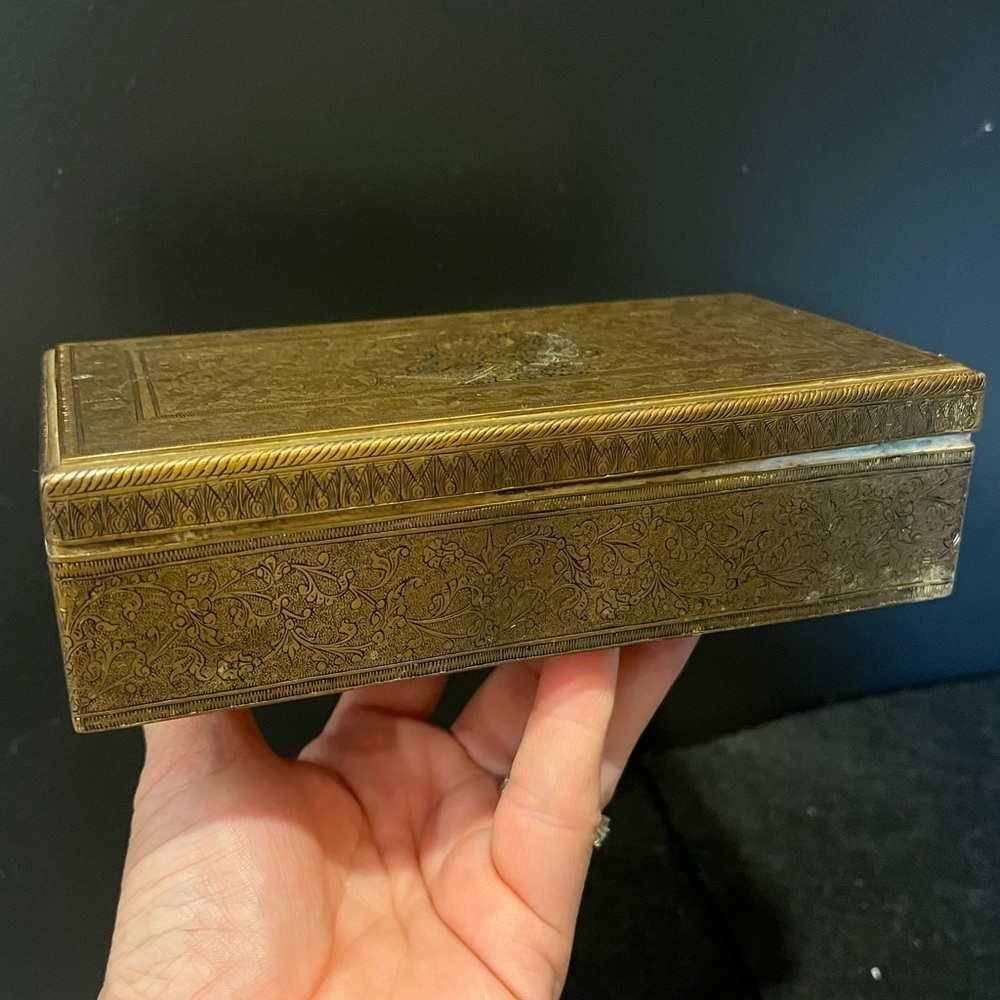 Vintage Metal Box / Money Box - Picture 2 of 16